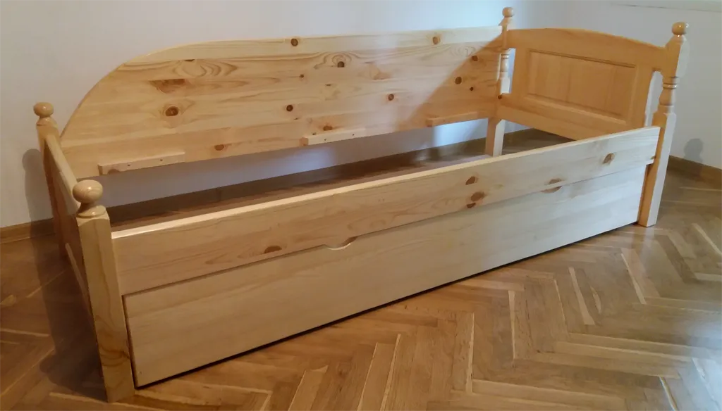Разтегателно легло за спалня